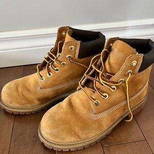 Boys Timberland Boots Size 2.5